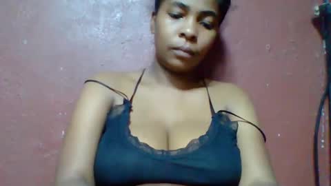Snapshot of rovaelyah chatting on 05-25-26, 07:09 rovaelyah online show from 05-25-26, 07:09