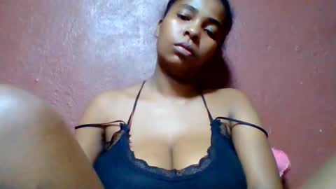 Snapshot of rovaelyah chatting on 06-01-26, 04:09 rovaelyah online show from 06-01-26, 04:09