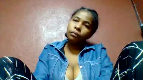 Snapshot of rovaelyah chatting on 06-11-26, 03:15 rovaelyah online show from 06-11-26, 03:15