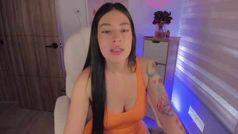 Snapshot of roxana_04_ chatting on 06-30-26, 04:08 Rox online show from 06-30-26, 04:08