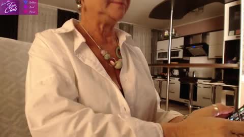Snapshot of roxana_brooks chatting on 12-04-24, 02:26 Roxana online show from 12-04-24, 02:26