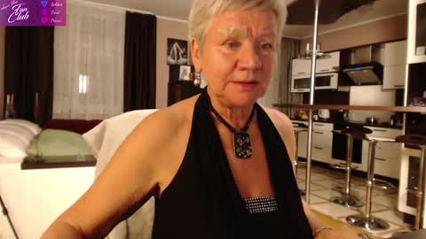 Snapshot of roxana_brooks chatting on 12-13-24, 03:00 Roxana online show from 12-13-24, 03:00