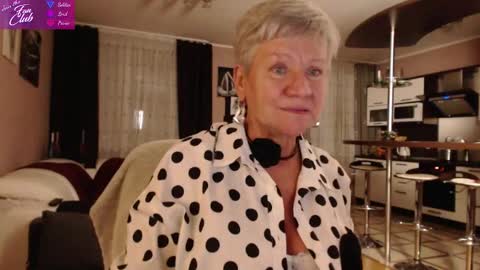 Snapshot of roxana_brooks chatting on 12-29-24, 07:43 Roxana online show from 12-29-24, 07:43