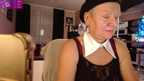 Snapshot of roxana_brooks chatting on 12-30-24, 05:02 Roxana online show from 12-30-24, 05:02