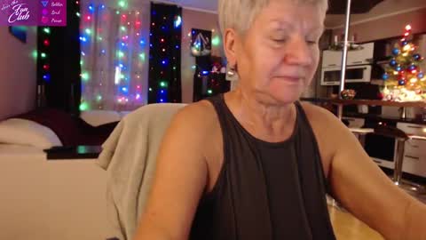 Snapshot of roxana_brooks chatting on 12-31-24, 03:09 Roxana online show from 12-31-24, 03:09