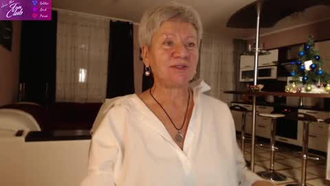 Snapshot of roxana_brooks chatting on 01-02-25, 02:13 Roxana online show from 01-02-25, 02:13