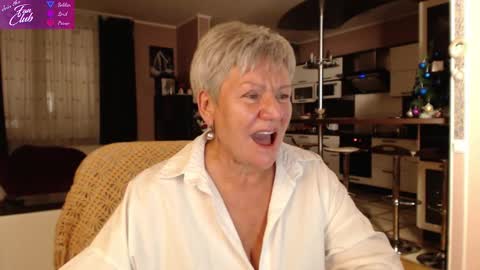 Snapshot of roxana_brooks chatting on 01-11-25, 02:15 Roxana online show from 01-11-25, 02:15