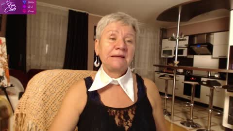 Snapshot of roxana_brooks chatting on 01-18-25, 06:43 Roxana online show from 01-18-25, 06:43
