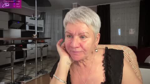 Snapshot of roxana_brooks chatting on 01-22-25, 05:59 Roxana online show from 01-22-25, 05:59