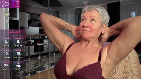 Snapshot of roxana_brooks chatting on 01-23-25, 06:35 Roxana online show from 01-23-25, 06:35