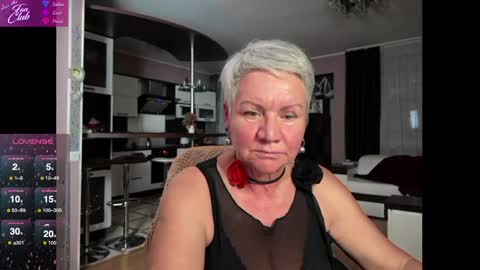 Snapshot of roxana_brooks chatting on 01-25-25, 04:03 Roxana online show from 01-25-25, 04:03