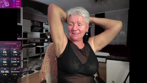 Snapshot of roxana_brooks chatting on 01-25-25, 10:28 Roxana online show from 01-25-25, 10:28