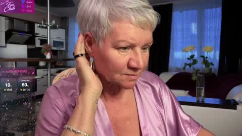 Snapshot of roxana_brooks chatting on 01-26-25, 01:58 Roxana online show from 01-26-25, 01:58