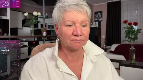 Snapshot of roxana_brooks chatting on 02-03-25, 03:06 Roxana online show from 02-03-25, 03:06