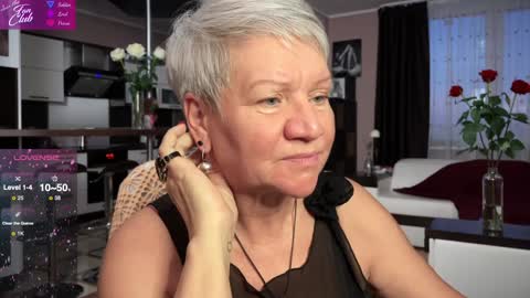 Snapshot of roxana_brooks chatting on 02-04-25, 02:53 Roxana online show from 02-04-25, 02:53