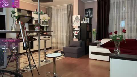 Snapshot of roxana_brooks chatting on 02-14-25, 09:32 Roxana online show from 02-14-25, 09:32