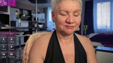 Snapshot of roxana_brooks chatting on 02-16-25, 02:43 Roxana online show from 02-16-25, 02:43