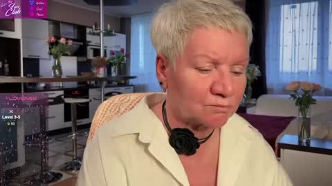 Snapshot of roxana_brooks chatting on 02-27-25, 02:43 Roxana online show from 02-27-25, 02:43