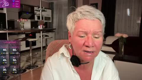 Snapshot of roxana_brooks chatting on 03-06-25, 08:05 Roxana online show from 03-06-25, 08:05