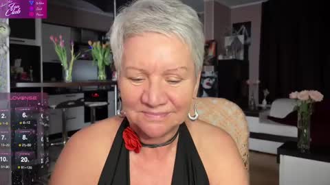 Snapshot of roxana_brooks chatting on 03-10-25, 03:20 Roxana online show from 03-10-25, 03:20