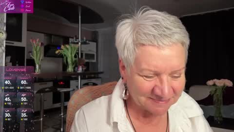 Snapshot of roxana_brooks chatting on 03-11-25, 04:40 Roxana online show from 03-11-25, 04:40