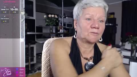Snapshot of roxana_brooks chatting on 10-02-25, 06:15 Roxana online show from 10-02-25, 06:15