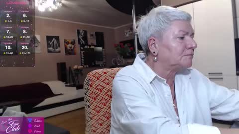 Snapshot of roxana_brooks chatting on 10-08-25, 06:16 Roxana online show from 10-08-25, 06:16