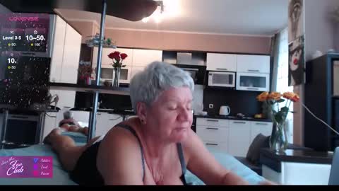 Roxana online show from 10-31-25, 08:37