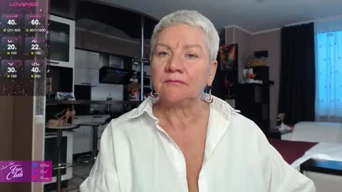 Roxana online show from 02-08-26, 02:42