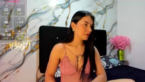 Snapshot of roxanaborns chatting on 07-13-26, 04:43 roxanaborns online show from 07-13-26, 04:43