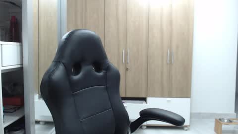 Roxana online show from 01-31-25, 04:03