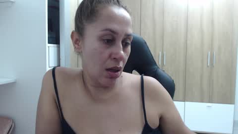 Roxana online show from 02-12-25, 04:12