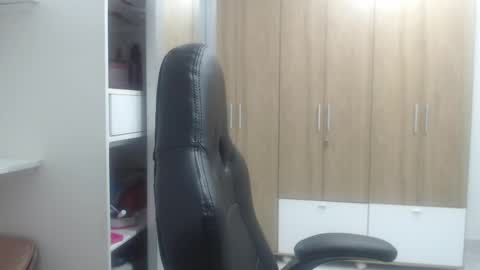 Roxana online show from 02-20-25, 01:03