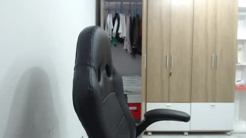 Roxana online show from 04-21-26, 01:42