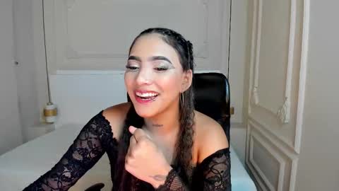 Snapshot of roxanerichie chatting on 11-25-25, 07:58 roxanerichie online show from 11-25-25, 07:58