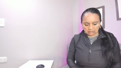  Roxanna  online show from 06-22-26, 01:29