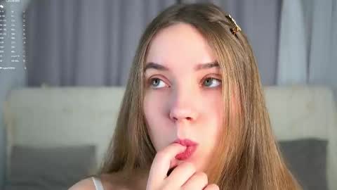 roxannastoo online show from 01-14-26, 01:11