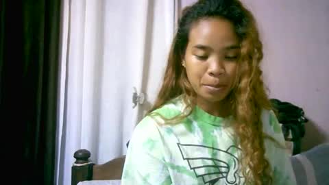 roxanne_98 online show from 10-27-25, 11:31