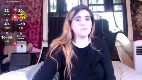 Snapshot of roxanneroulette chatting on 06-06-26, 05:28 Silver online show from 06-06-26, 05:28