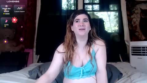 Snapshot of roxanneroulette chatting on 07-02-26, 04:35 Silver online show from 07-02-26, 04:35