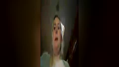 Snapshot of roxannewilde chatting on 06-16-26, 11:29 roxannewilde online show from 06-16-26, 11:29