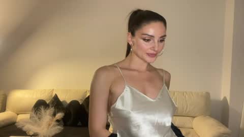 Snapshot of roxellesilvara chatting on 08-03-26, 11:41 Roxy online show from 08-03-26, 11:41