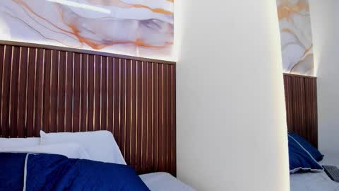 Roxie  online show from 12-01-25, 12:54