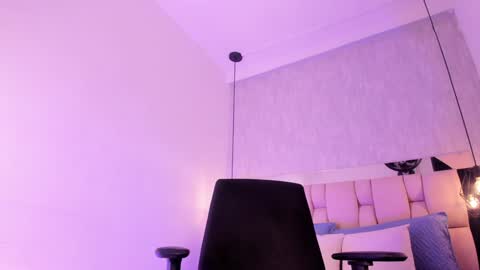 Roxie  online show from 12-24-24, 09:44