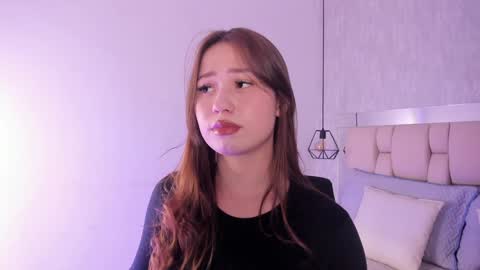 Roxie  online show from 01-14-25, 07:43