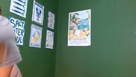 Roxie online show from 10-21-25, 02:12