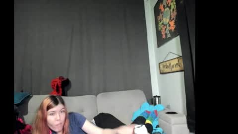 roxihazeleyes online show from 10-23-25, 05:23