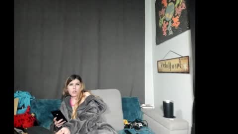 roxihazeleyes online show from 01-13-26, 04:51