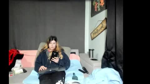 roxihazeleyes online show from 02-18-26, 03:24