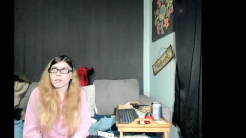 roxihazeleyes online show from 04-22-26, 05:21